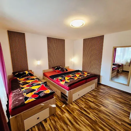 Iskolakert Apartman Sárospatak