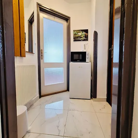 Iskolakert דירה Sárospatak