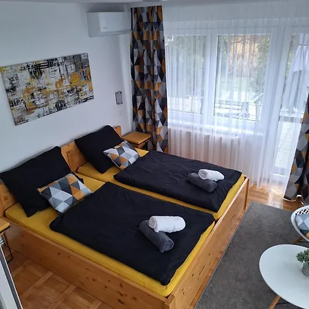 Apartmán Iskolakert *