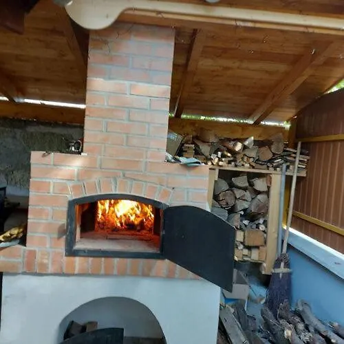 Apartament Iskolakert *