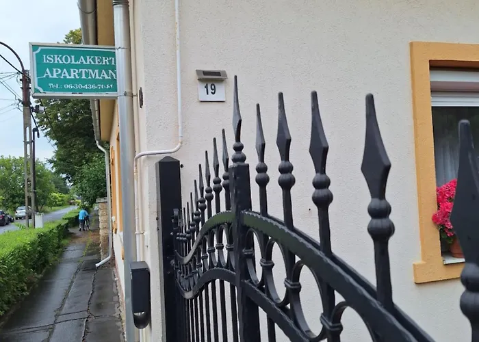 Iskolakert * Sárospatak