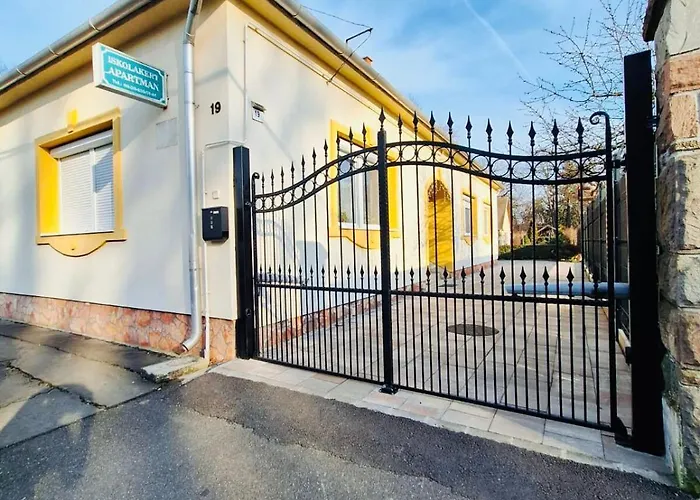 Iskolakert * Sárospatak