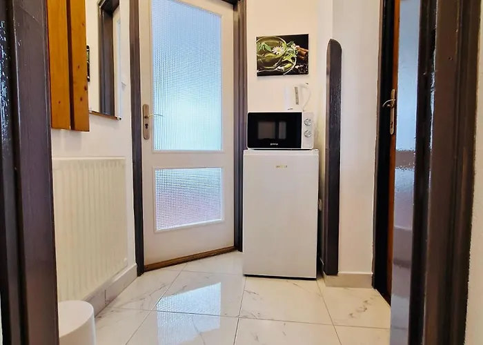 Iskolakert Apartament Sárospatak