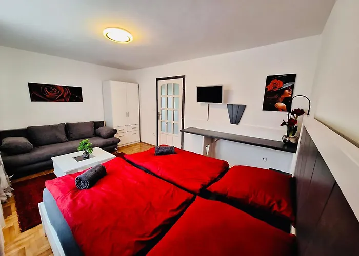 Iskolakert Apartament Sárospatak